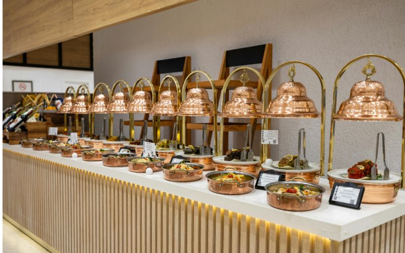 Buffé, servering eller food stations? Hur serveras maten?